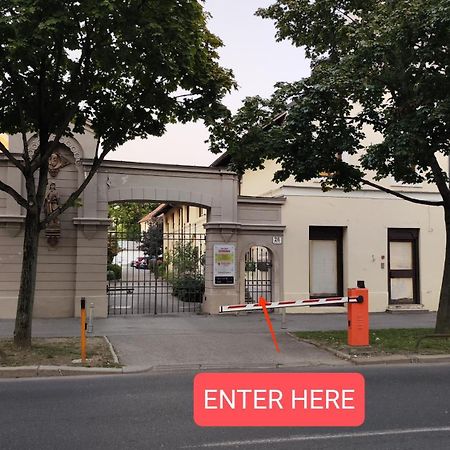 Grand Bells Bed And Breakfast Zagreb Ngoại thất bức ảnh